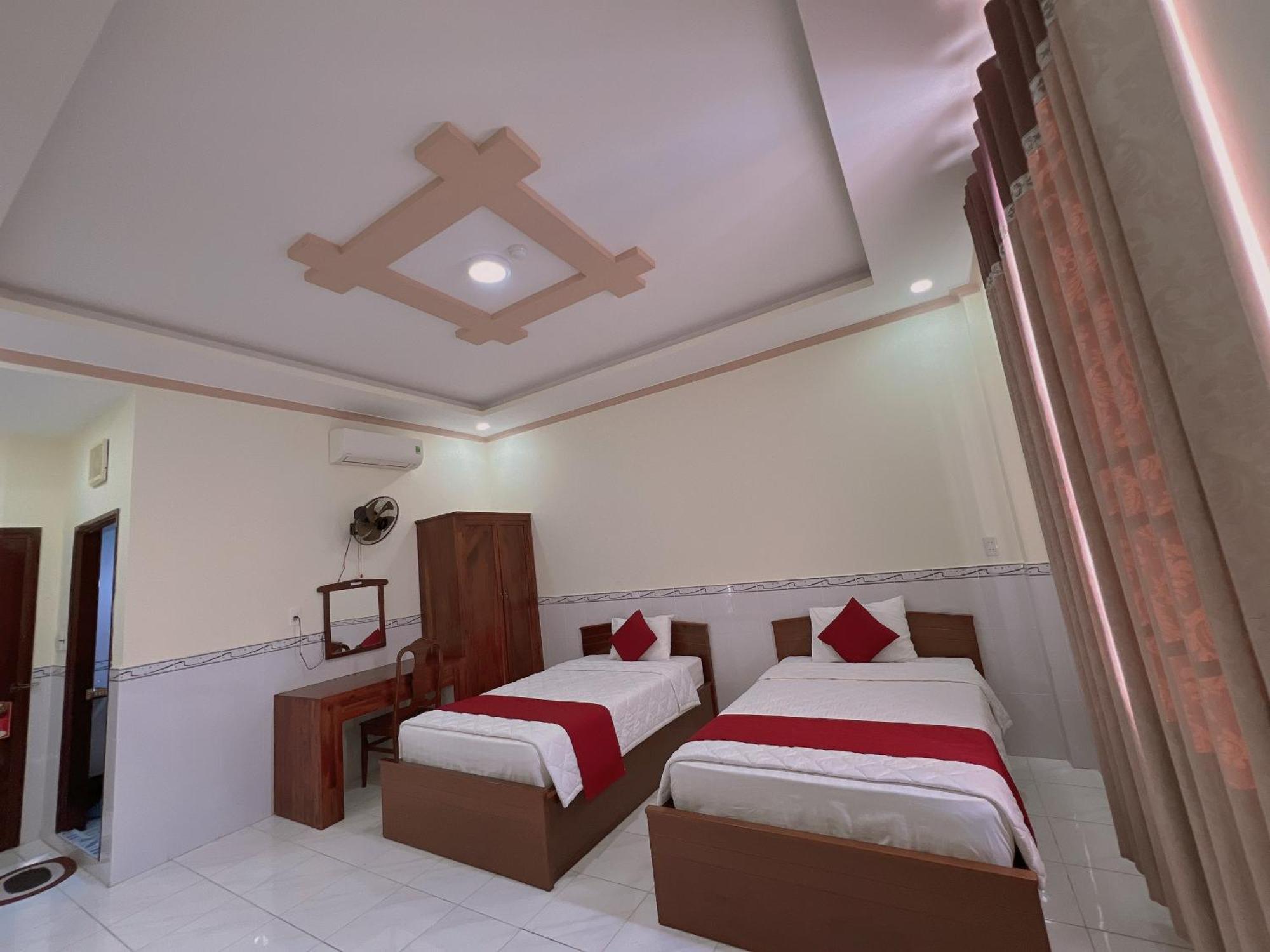 Hoang Duc Hotel Chau Doc Exterior foto