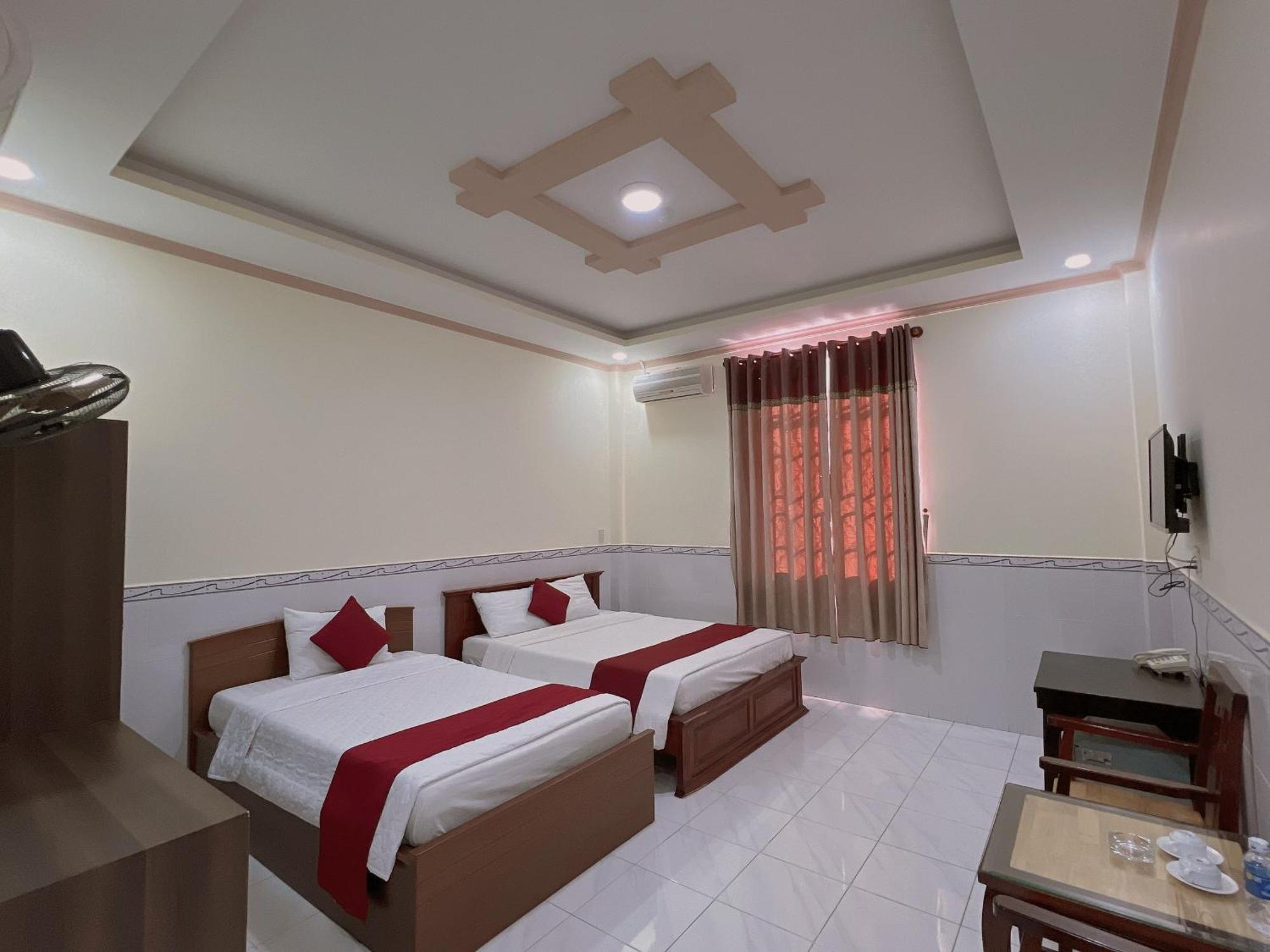 Hoang Duc Hotel Chau Doc Exterior foto