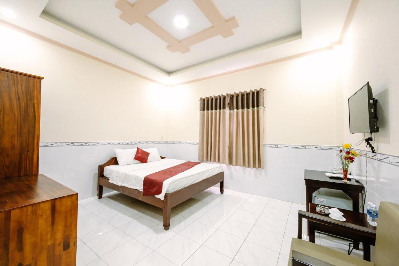 Hoang Duc Hotel Chau Doc Exterior foto